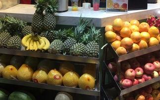 菠萝哈密瓜一起吃吗,健康美味两不误