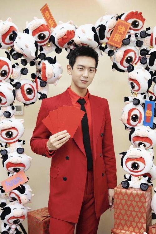 吃瓜荒谬博主,荒诞背后的人生百态