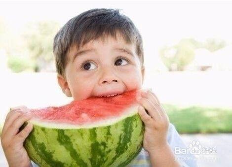 宝宝吃梨瓜,梨瓜营养美味，助力宝宝健康成长