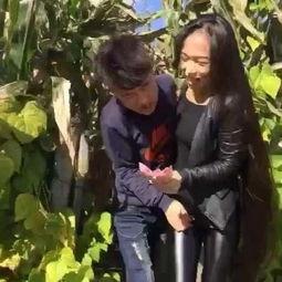 神马四兄弟吃瓜