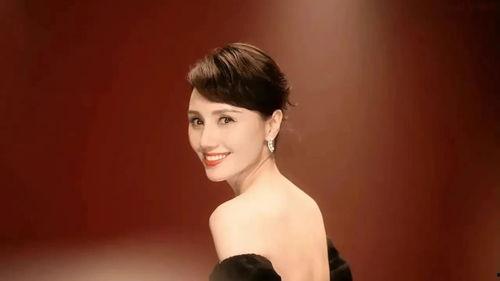 日本明星吃瓜爆料,明星大揭秘，吃瓜爆料引热议