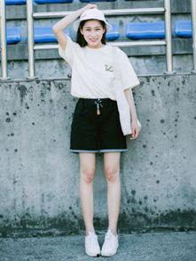 吃瓜群众短裤视频,吃瓜群众围观网络奇观