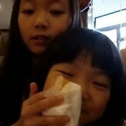 吃瓜搞笑萌妹,萌妹带你领略欢乐食光